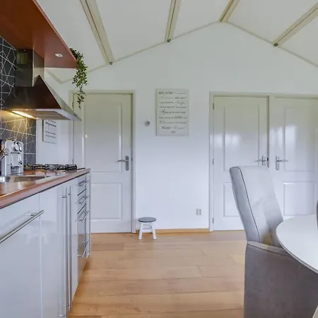 Vakantiehuis Tinyhouse Noord-holland Honden Welkom Omheinde Tuin 10 Km Dirkshorn
