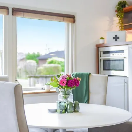 Vakantiehuis Tinyhouse Noord-holland Honden Welkom Omheinde Tuin 10 Km Dirkshorn